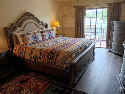John Wayne King Bed Guest Room and Suite near Pool